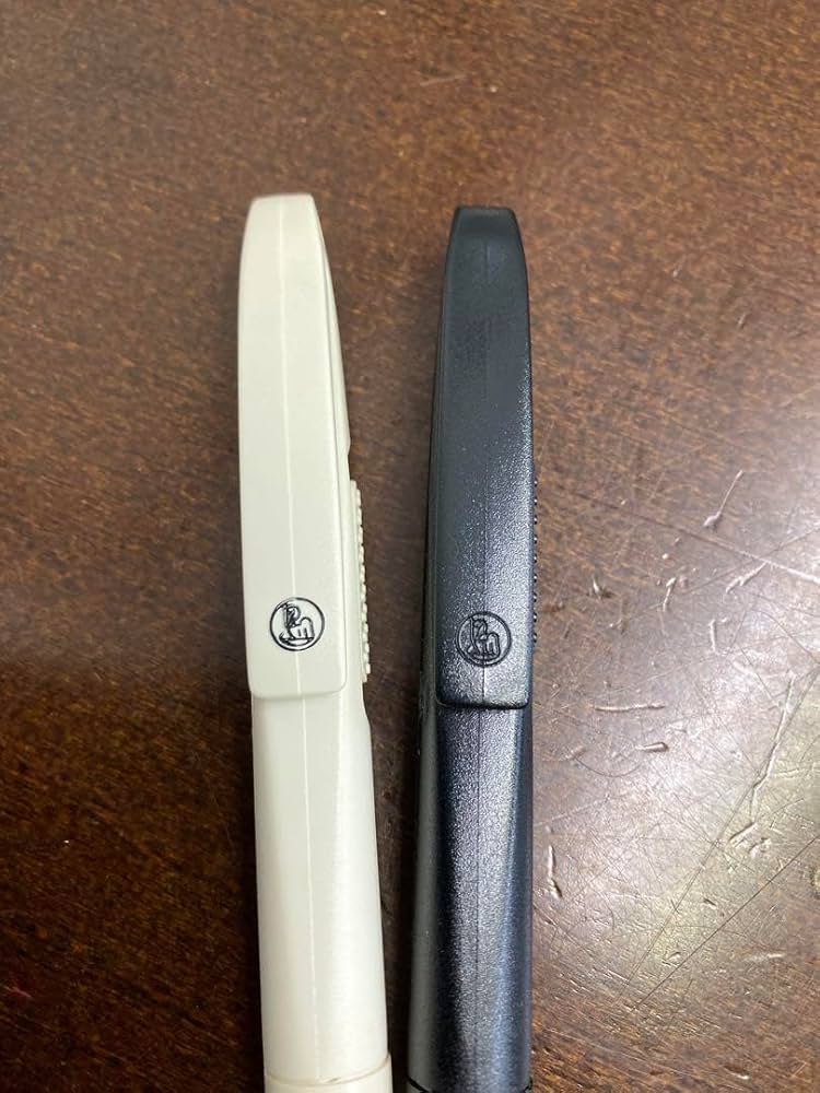 Amazon | ドイツ製 ペリカン社 ボールペン デザインno.1 白黒