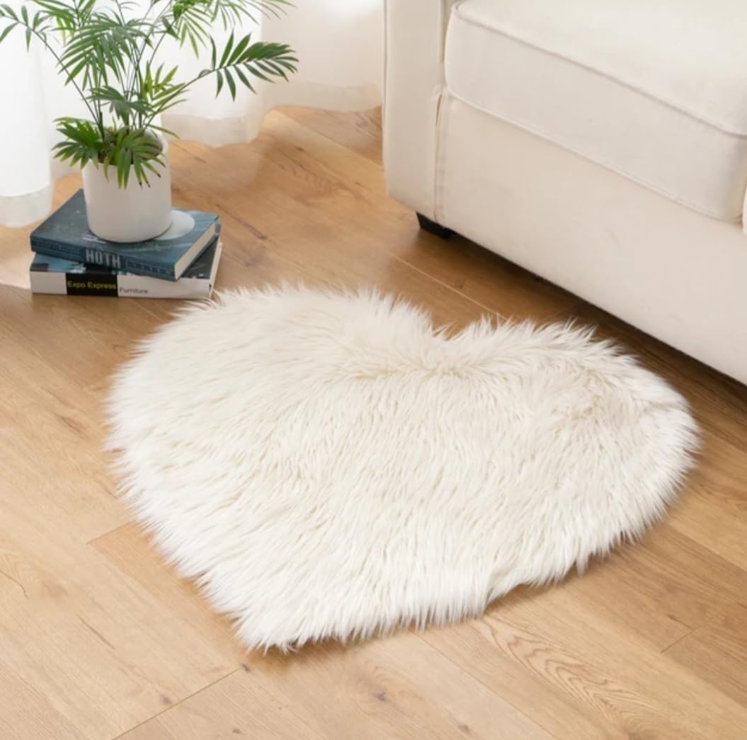 Amazon.com: Heart Shaped Rugs for Bedroom,Small Aesthetic Carpet