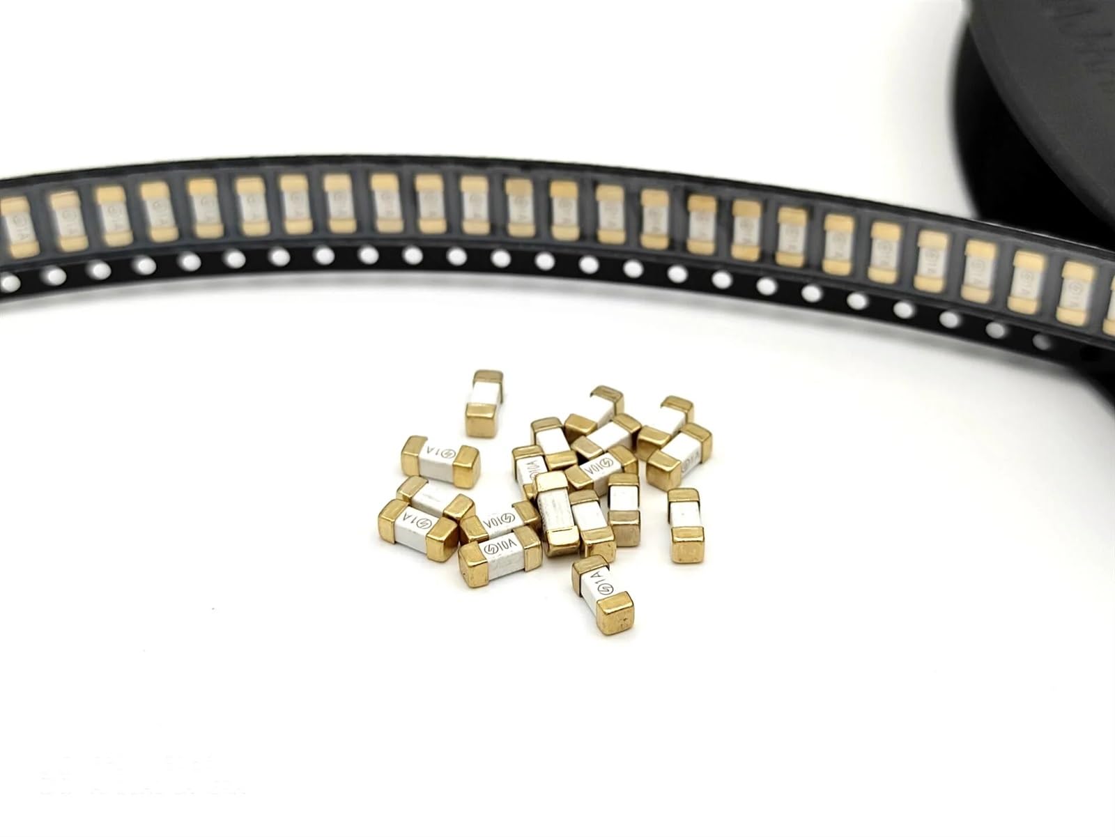 Gold SMD Keramik Durchbrennsicherung 1808 2410 6125 125V 250V AC 0451 0,5A 500mA 1A 1,5A 2A 3A 3,15A 4A 5A 6,3A 8A 10A 15A ultraschnell(3.15A)