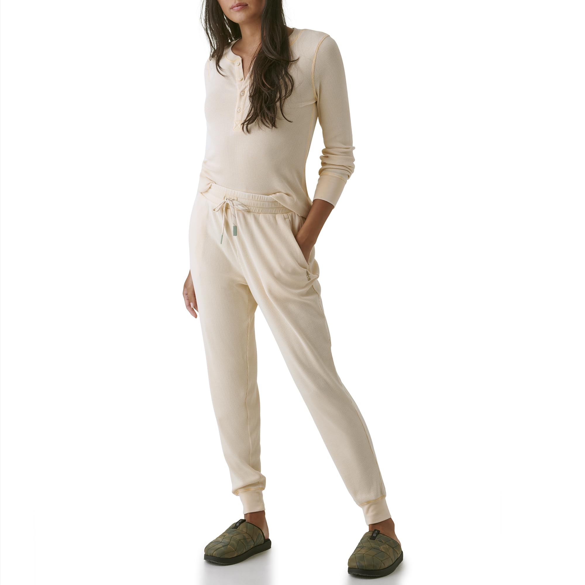 BASS Outdoor Womens Side Pockets Slimmer Fit Soft Pant