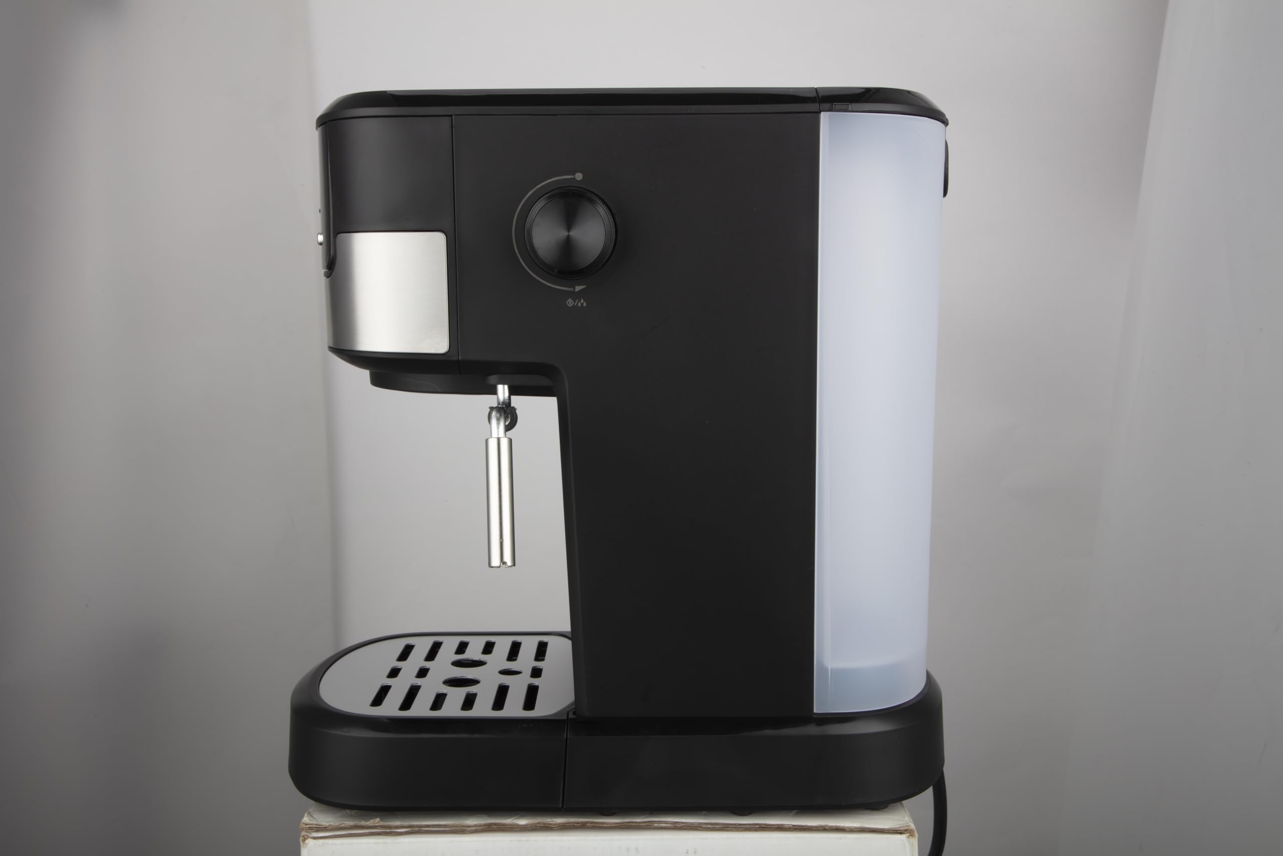 Sirge CREMAEXPRESSO+ Macchina per Caffè Espresso e Cappuccino con 2 filtri, 1100 W, 20 bar [POMPA MADE IN ITALY], Serbatoio dell'acqua 1,25 L Rimovibile • Ugello Vapore Cappuccino, NERA