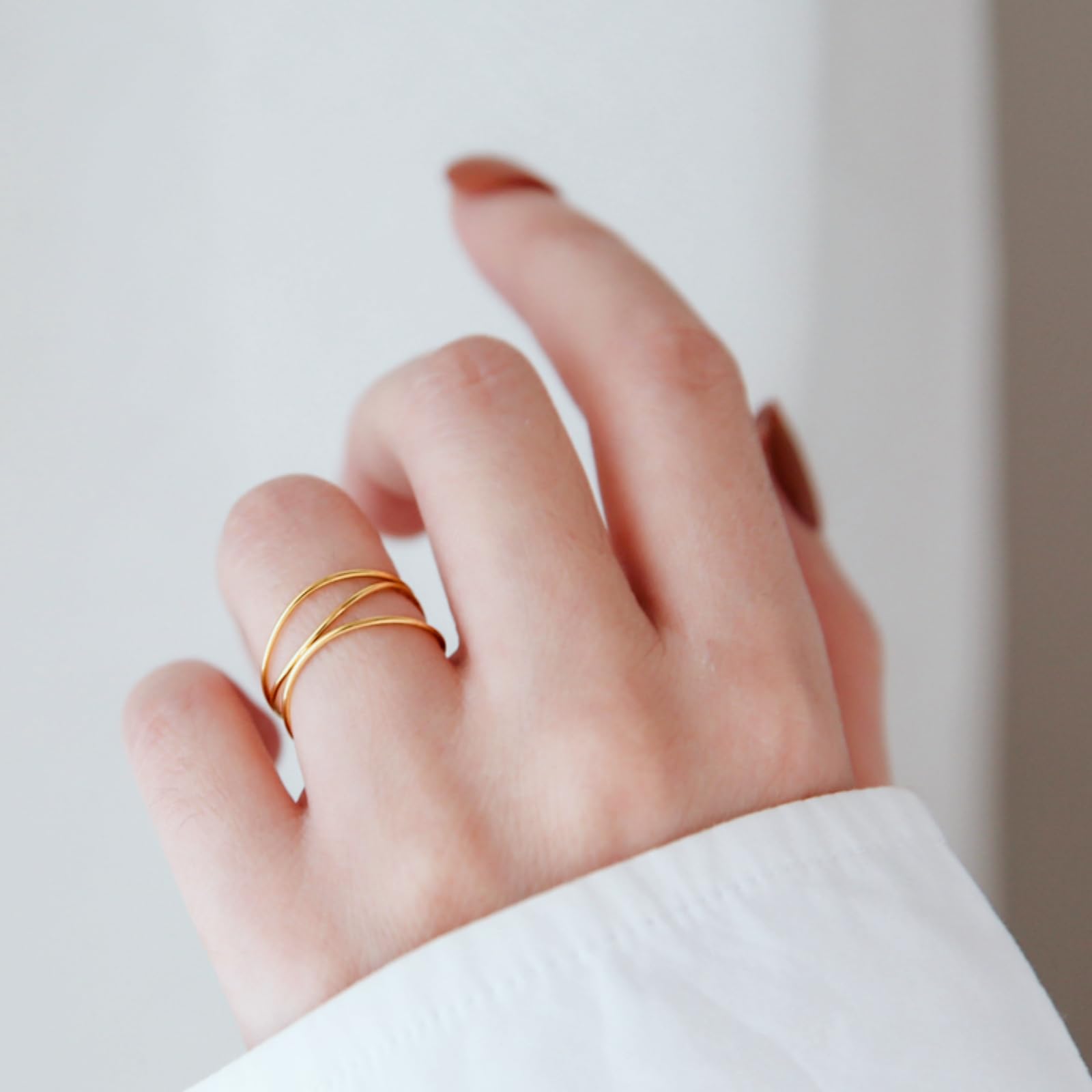Anillo de ansiedad para mujeres y hombres, anillos apilables entrelazados de triple fila, chapado en oro de 14 quilates y acero inoxidable que no se deslustra, 9, Metal, Sin piedras preciosas 4