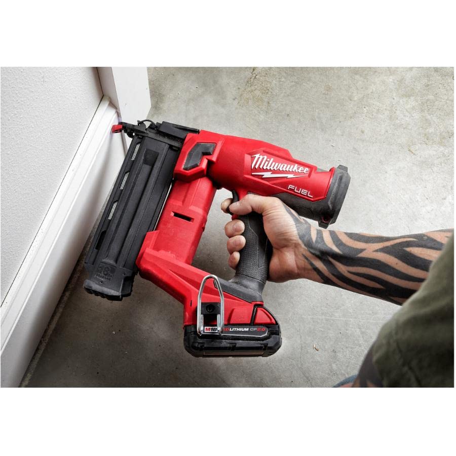 MILWAUKEE M18 FUEL 18 Gauge Brad 