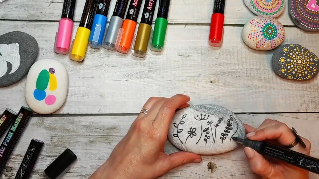 Pennarelli Acrilici A Punta Fine 0.7mm - 12 Colori Per Pietre, Vetro, Legno - Foto 12