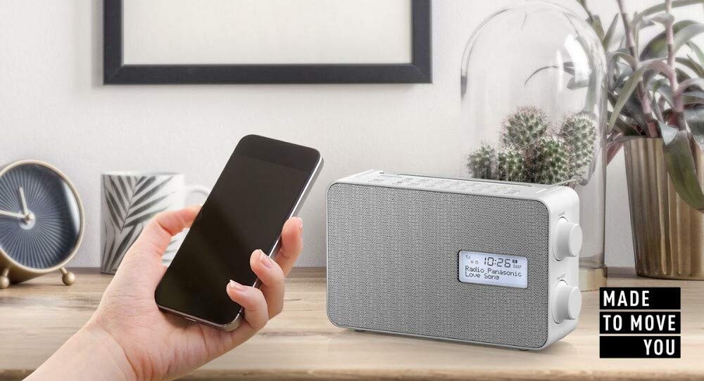 Panasonic RF-D30BTEG-W Digitalradio mit Bluetooth (DAB+, UKW, Netz und Batteriebetrieb, Spritzwasserschutz, AUX, Weckfunktion, Küchentimer) weiß