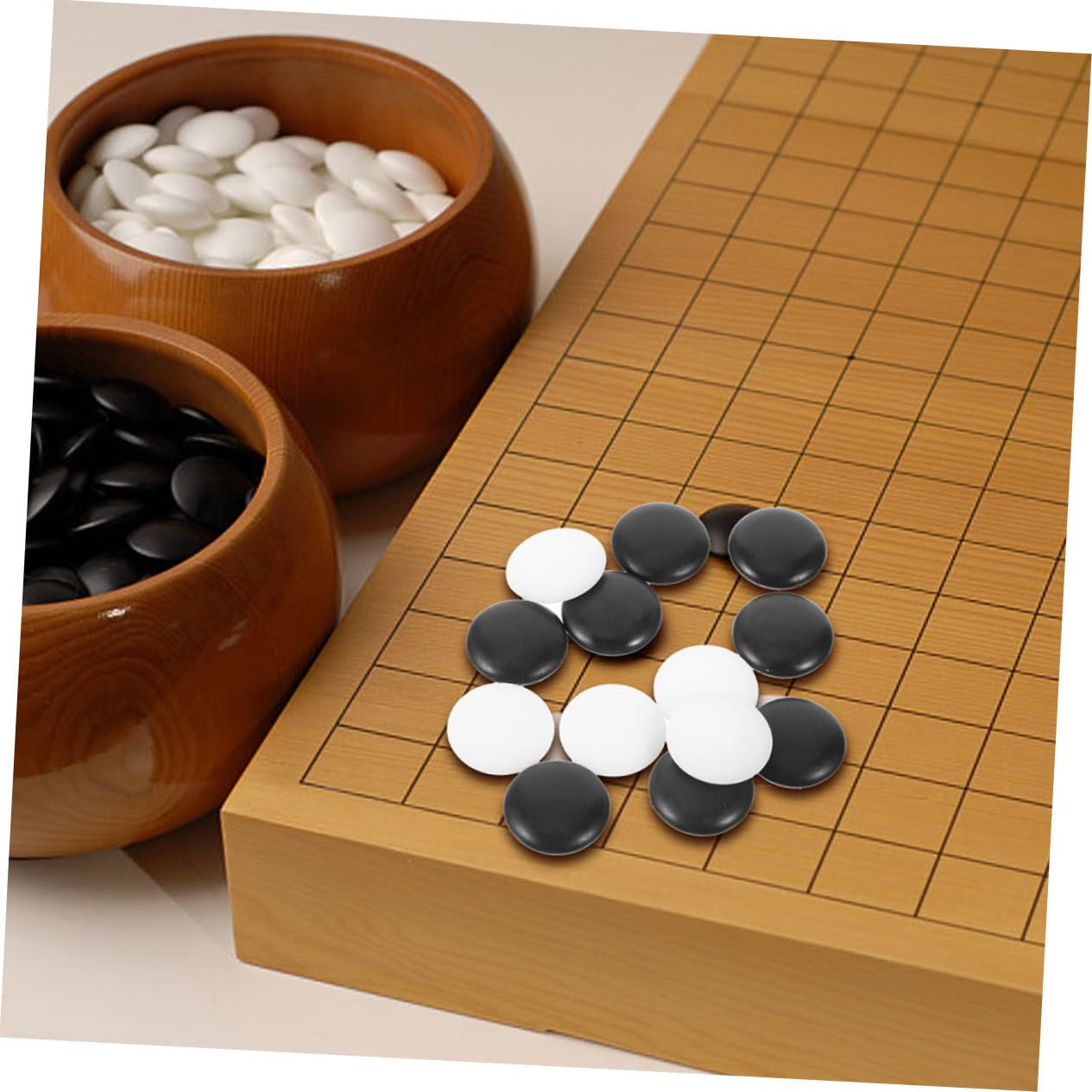 TOYANDONA 360pezzi Pietre Go in Resina Set di Accessori per Giochi da Tavolo Forniture per Scacchi Go Piccoli Pezzi degli Scacchi Artigianali per Uso Domestico e Tornei