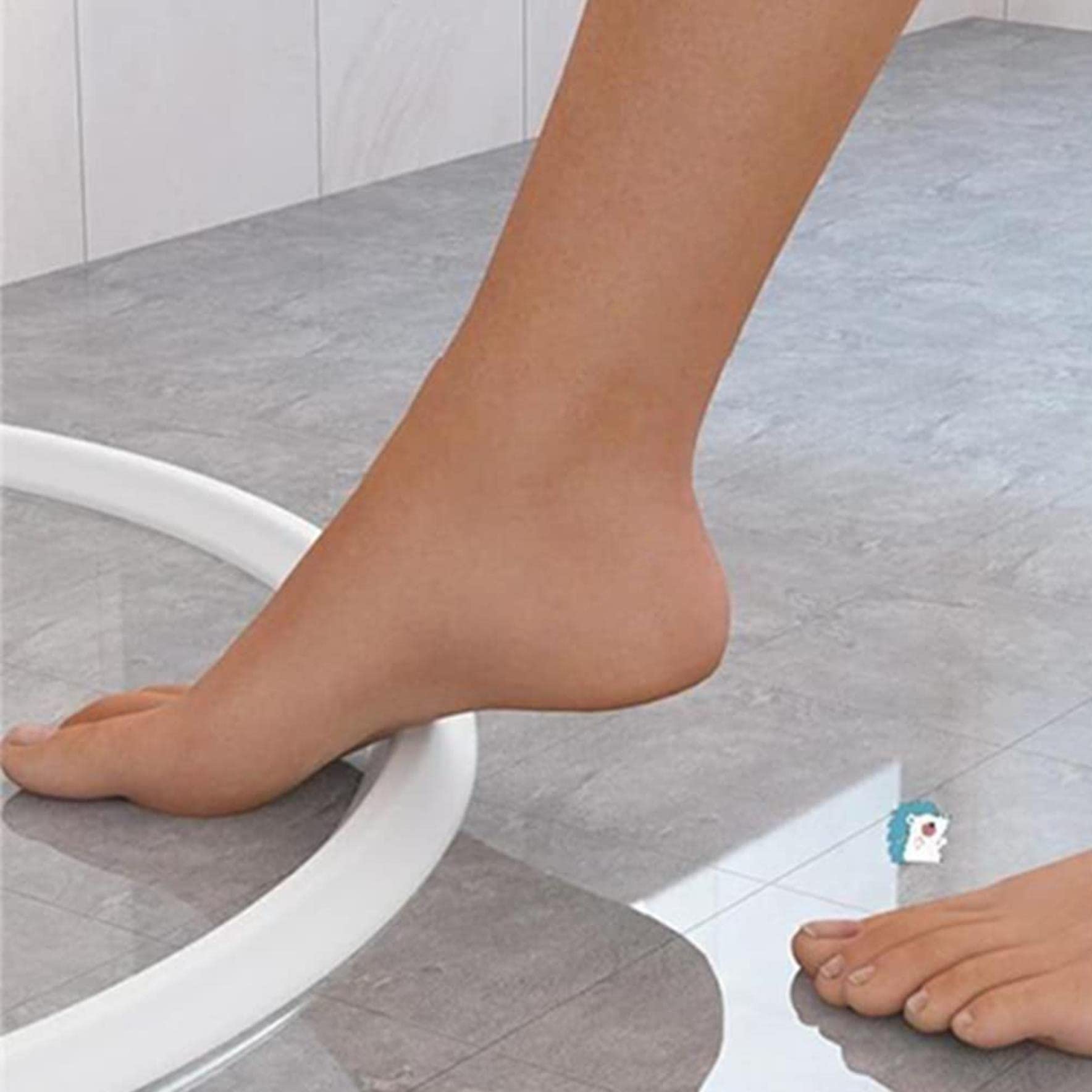 Striscia di guarnizione autoadesiva in silicone per porta della doccia, impermeabile, per bordi del lavello della cucina, soluzione efficace per trattenere l'acqua in ambienti umidi
