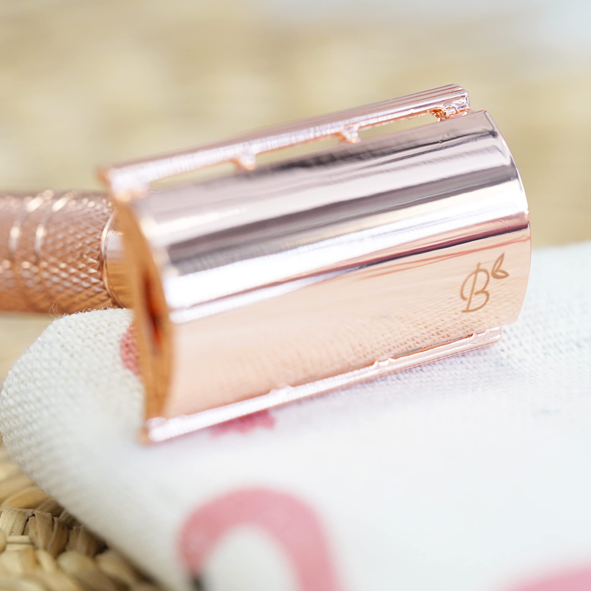Kit de Rasage Femme Or Rose Aluminium - 20 Lames - Blaireau - Savon à Raser