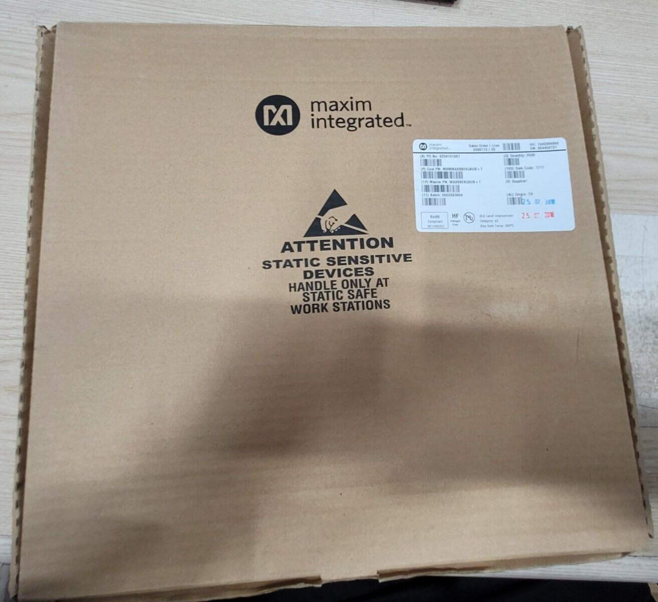 (2500 PCS) MAX9924UAUB+T MAXIM