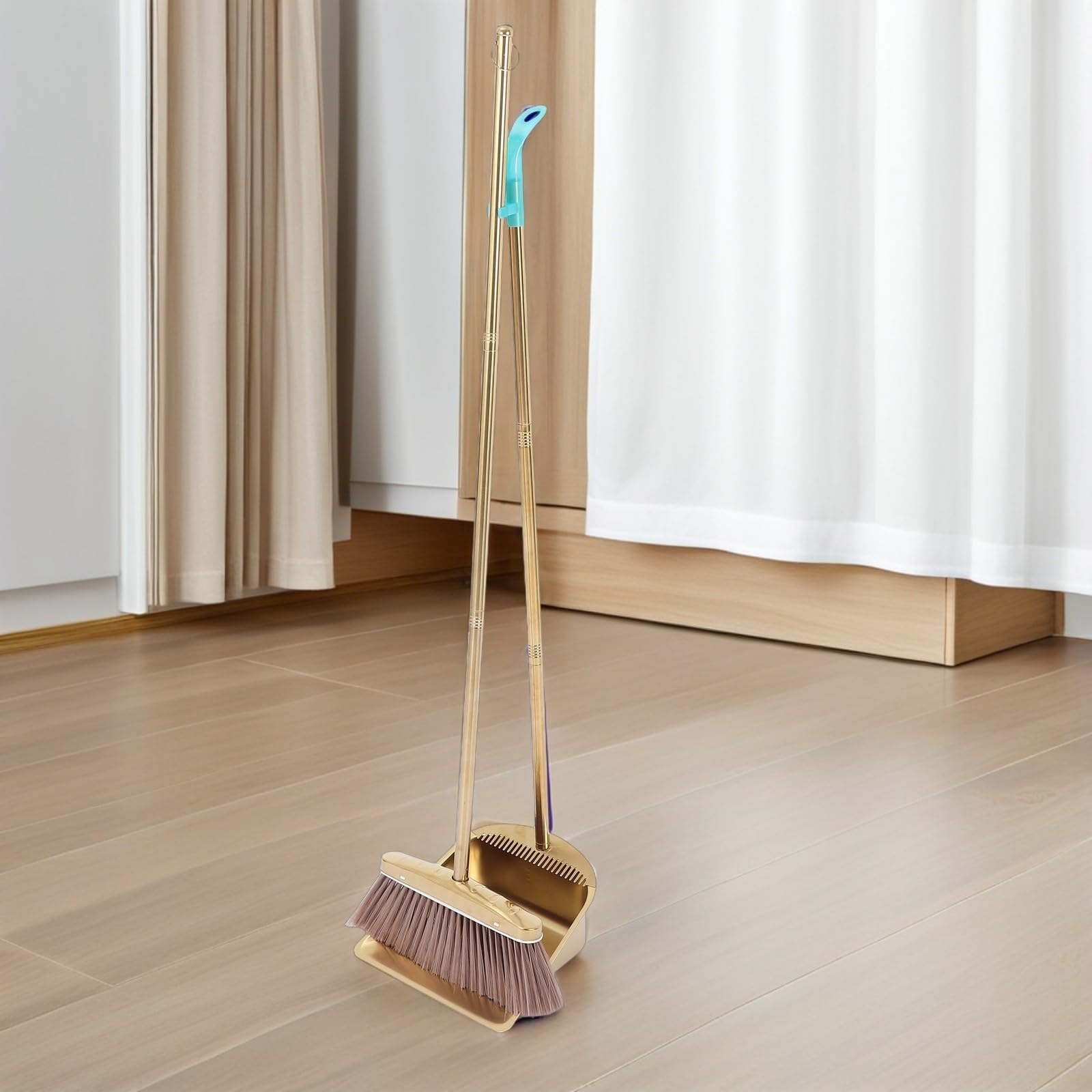 SHINEOFI Schwerer Besen mit Langem Griff und Goldfarbenem Edelstahl Inklusive Kehrschaufel mit Kammzähnen Praktisches Reinigungsset für Haushalt und Garten