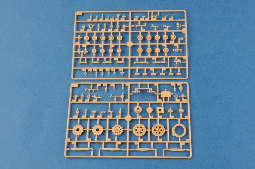 Hobby Boss 1/35 Soviet T-28 Medium Tank (Welded) Model Kit