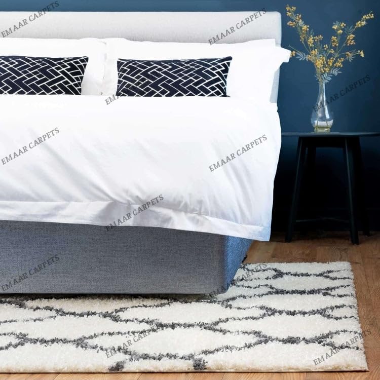 Image of Super Ultra Modern Soft Shaggy Handcrafted Anti-Skid Silk Touch Carpet, Size 6x6 Feet Square, Color White & D Grey