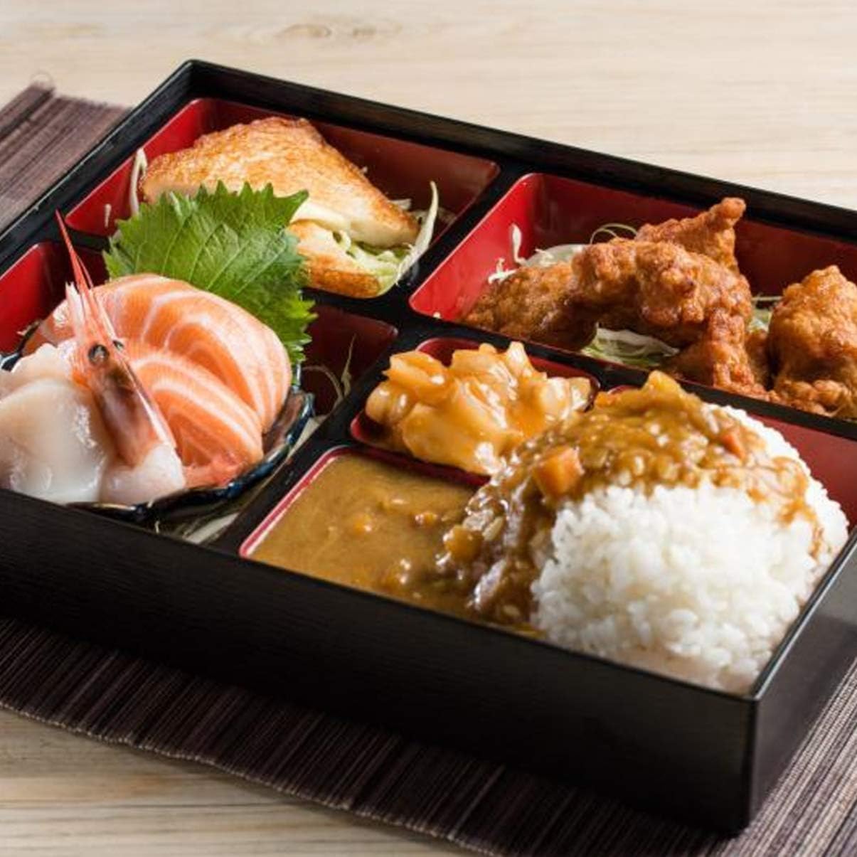 Happy Sales HSLC-RTG008, Japanese Sushi Tray Lunch Box Bento box Traditional Plastic Lacquered Box for Restaurant or Home, Rectangle Design Red and Black