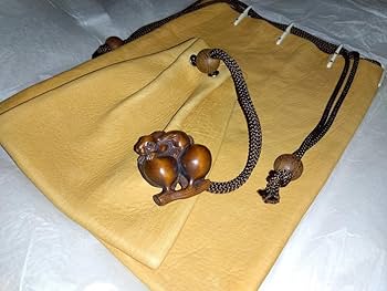 Amazon.co.jp: 鹿革巾着袋（うさぎの根付） 信玄袋 合切袋 煙草