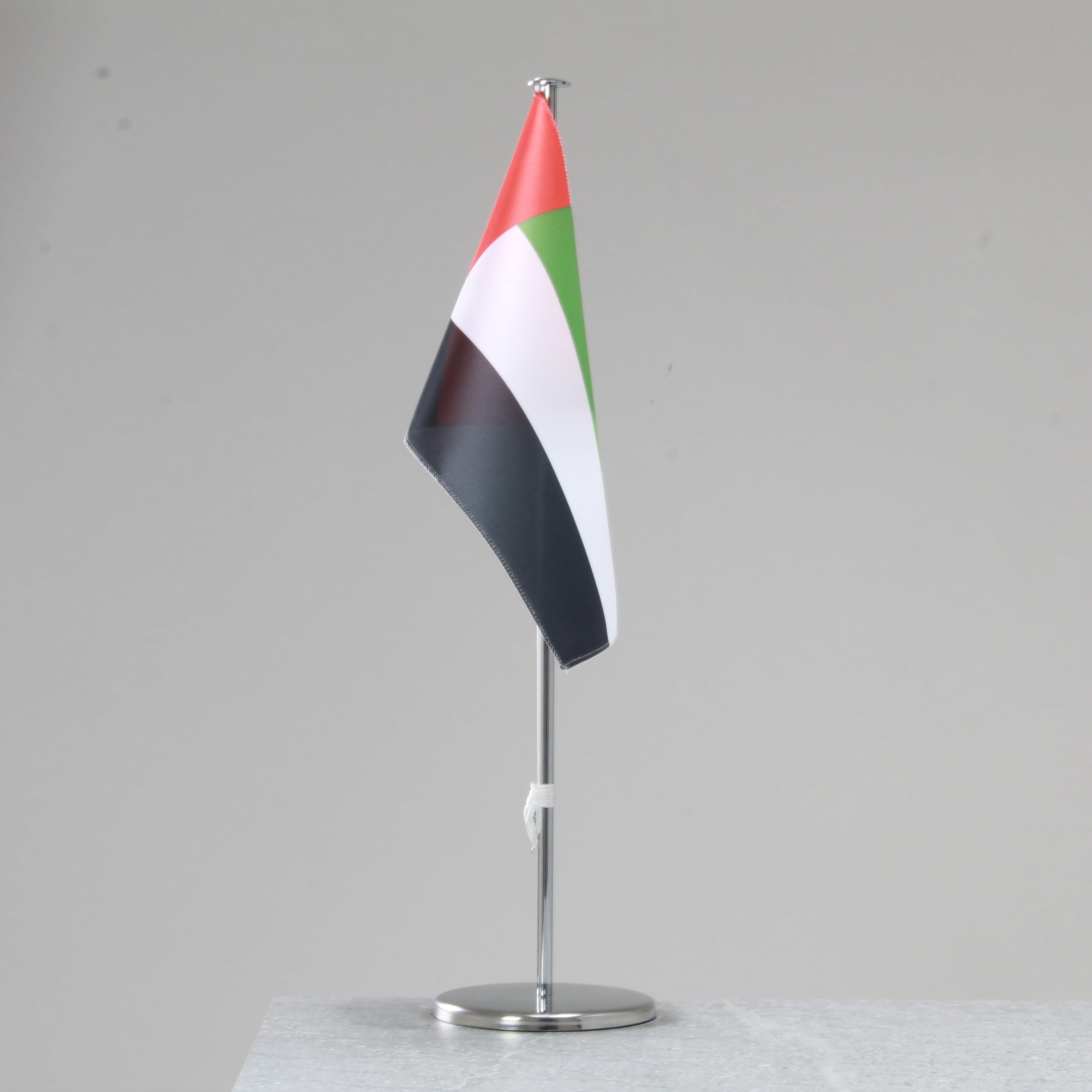Drapeau de table des Émirats arabes unis (UAE) - Drapeau national représentatif pour l'intérieur - Chromé - 42 cm