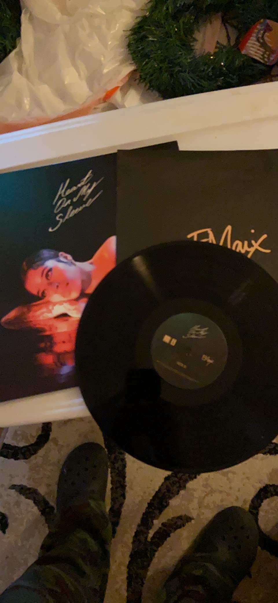 Bad vinyl pressing, Giveon’s album not Ella Mai