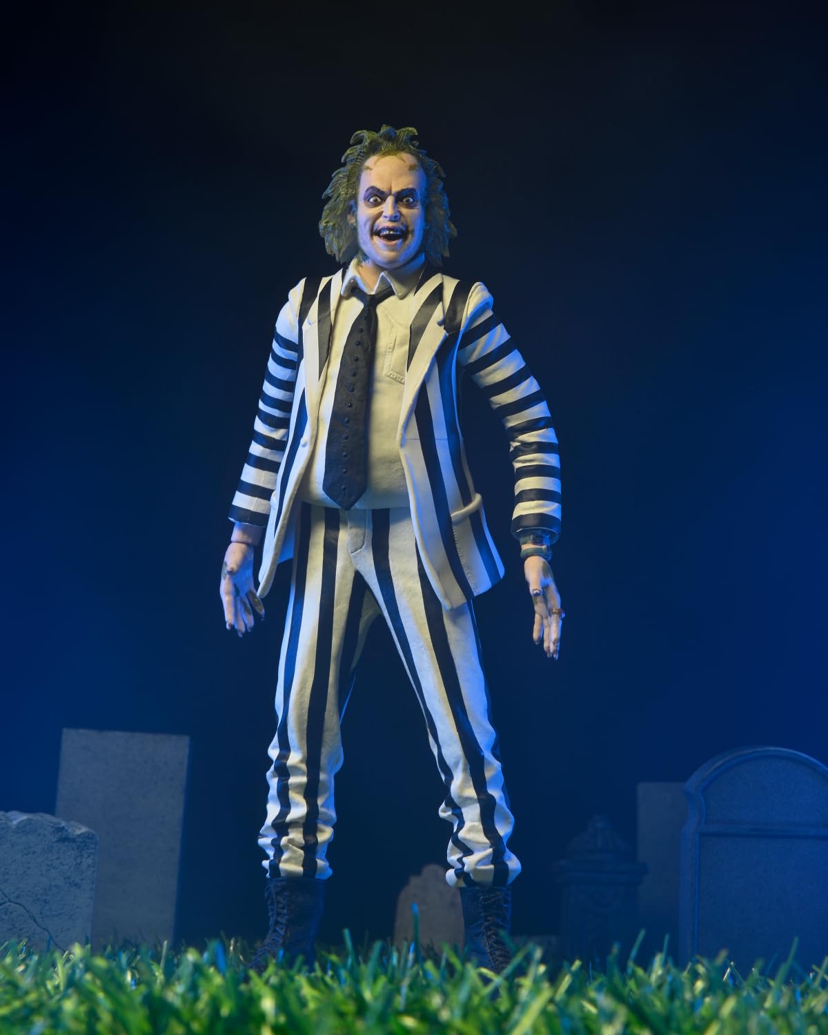 NECA ビートルジュース Amazon.com: NECA Beetlejuice (1988) - 7