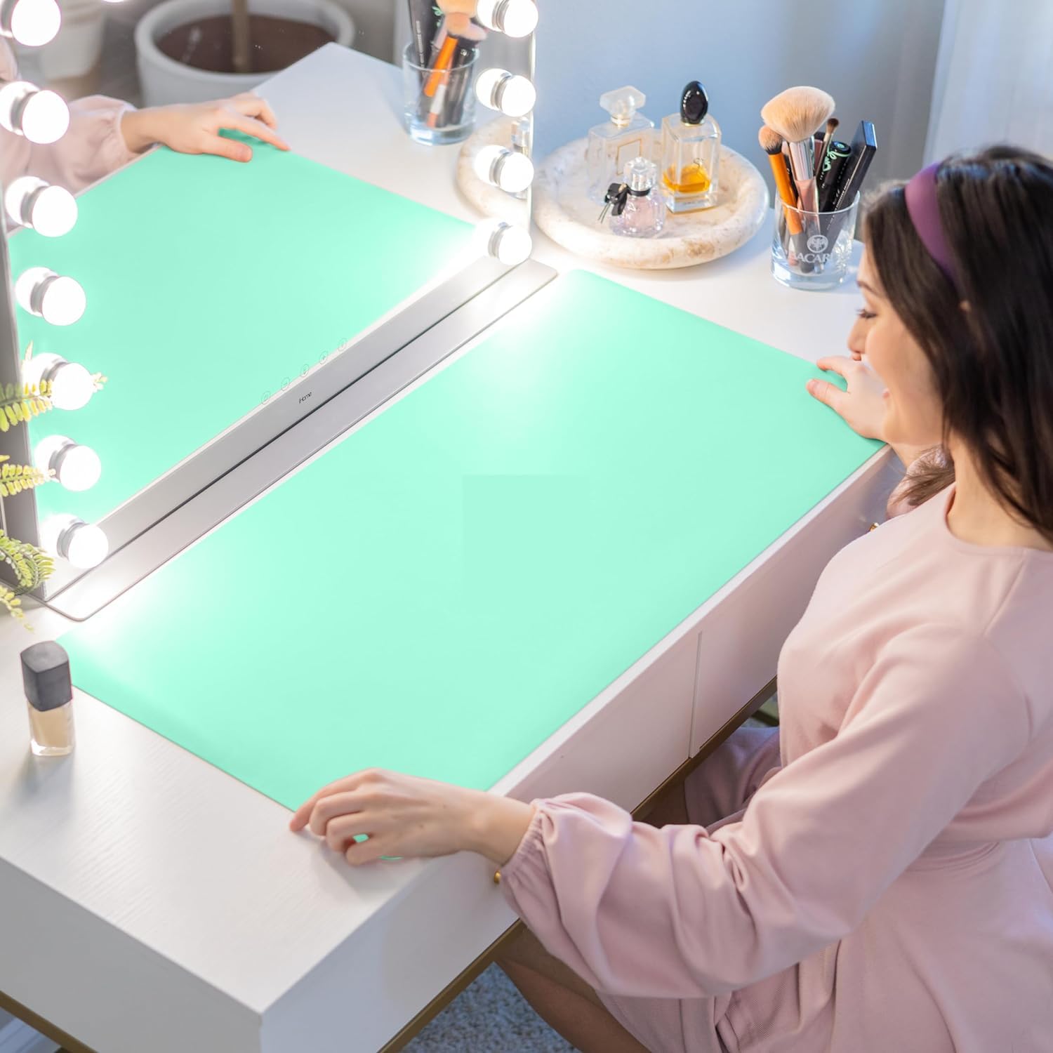Makeup Mat, Dual-Sided Waterproof Vanity Protector Mat, Non-Slip PU Laptop Pad, Large Mouse Mat, Dresser Cover Accessories, Writing Desk Pad for