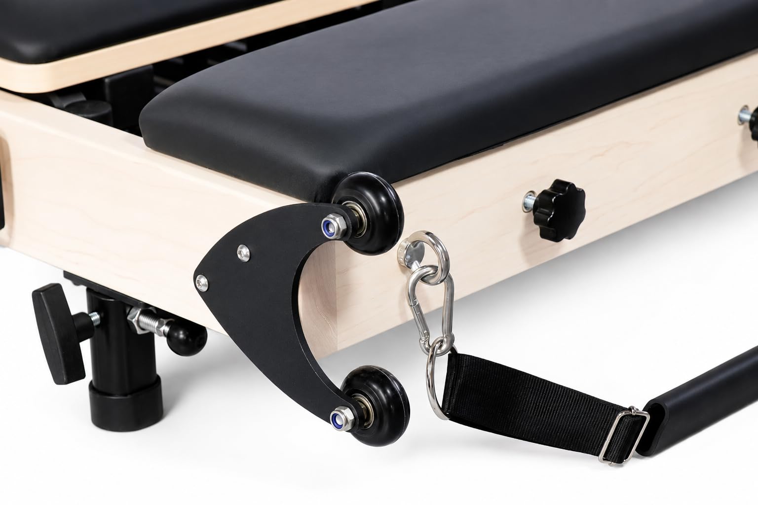 Reformer F1 – Macchina Pilates Pieghevole Professionale per Casa e Studio, in Legno d’Acero Nero, con Molle e Accessori Completi