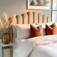 Kit Cabeceira Nuvem 45x20 Estofada Adesiva 10 Peças Cama Box Casal Queen King(BEGE)