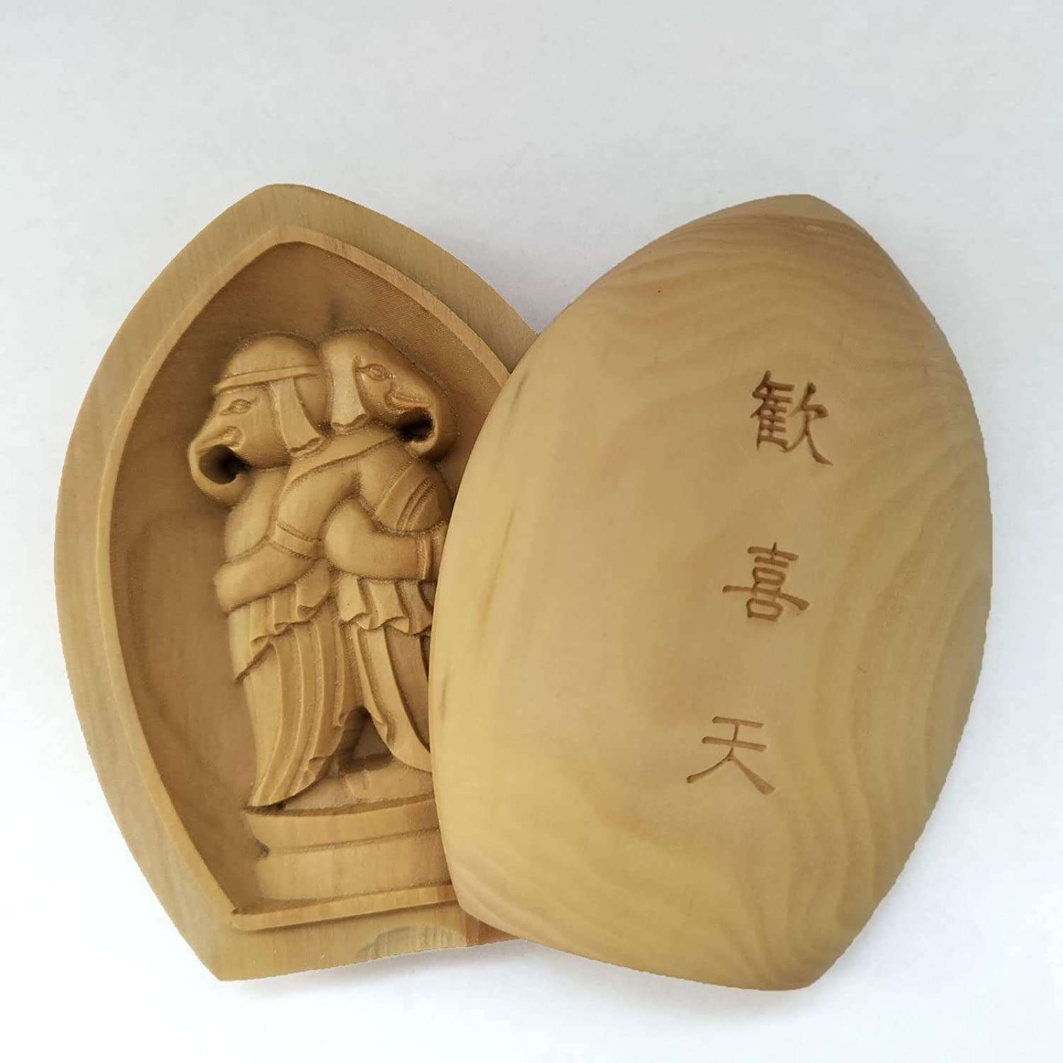 【セール中・新品】 弘法大師　上彫り　柘植　総高さ約16cm　真言宗　空海 セール中・新品】 弘法大師 上彫り 柘植 総高さ約16cm 真言宗