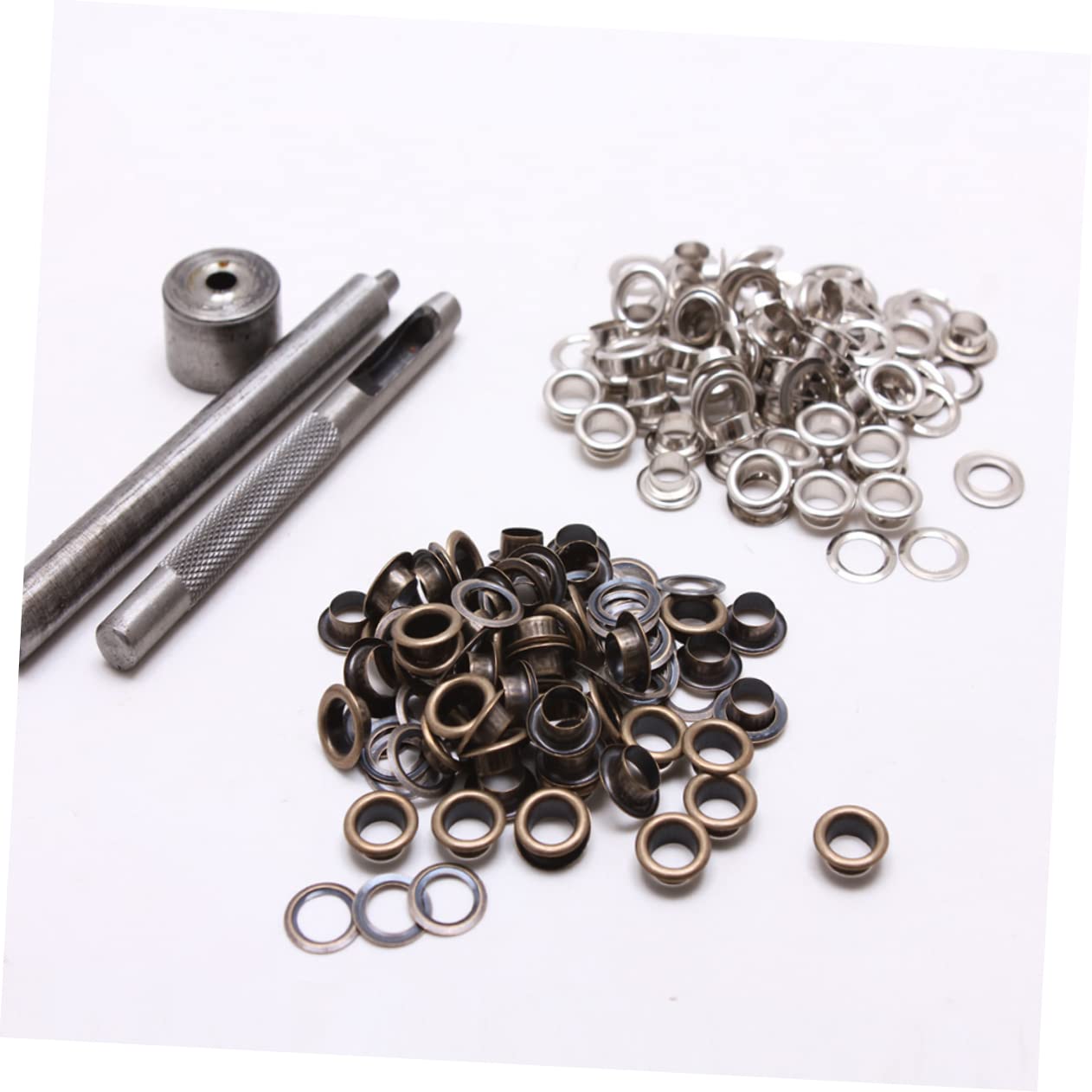 NUOBESTY 300sets Grommet Ottone Resistente Con Strumenti Kit Per Bottoni Eyelet Per Abbigliamento Scarpe e Progetti Fai Da Te Antico Argento Per Colore