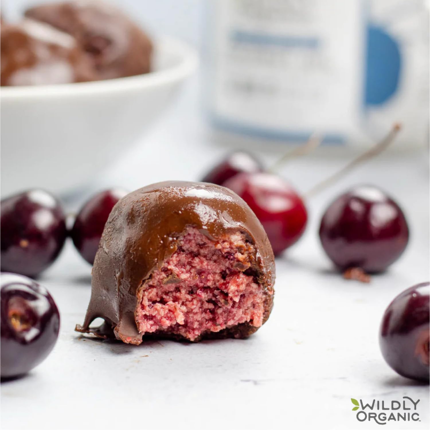 Wildly Organic Virgin Unrefined Cold Pressed Coconut Oil 28 Fl Oz - Organic, Raw, Non-GMO, Vegan, Pet-Safe, Rich Coconut Flavor/Aroma - Perfect for Skin, Hair, Cooking, & Baking - BPA-Free Container