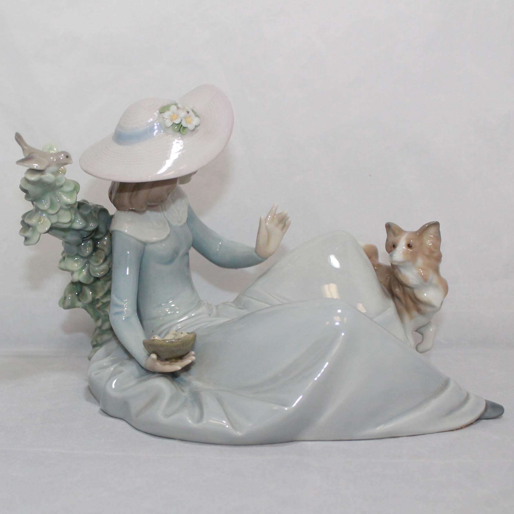 Amazon.com: Lladro Figurine 5781 Not Too Close : Everything Else