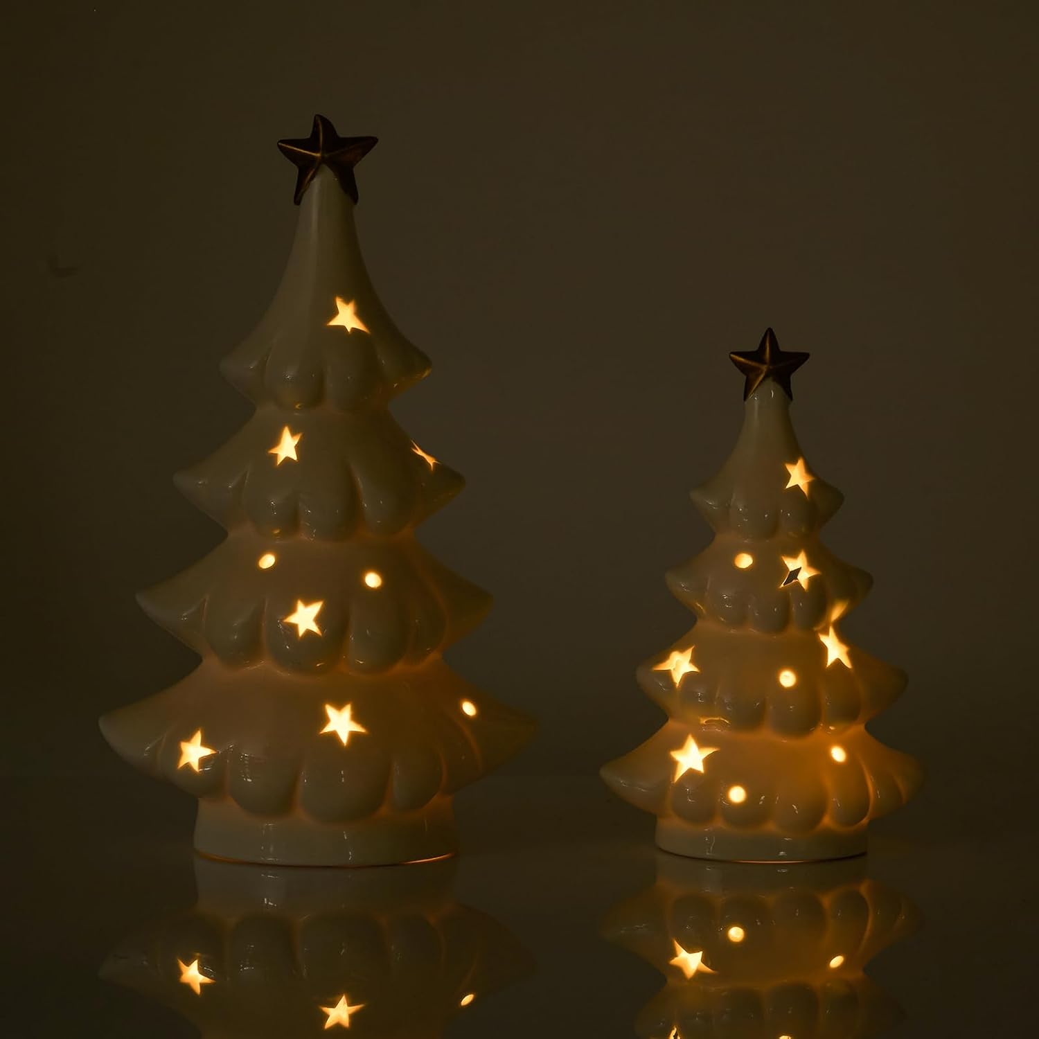 WDS WONDROUS Christmas Tree Lighted Decor, 2 Pcs Ceramic Christmas Trees with Lights White, Small Xmas Tree Figurines with Star for Tabletop Mantel Shelf Fireplace