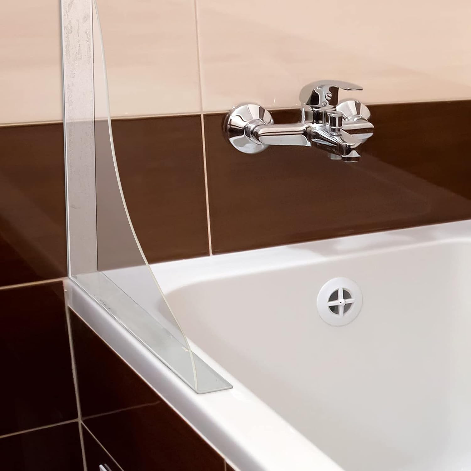 Blulu 2 Pcs Bathtub Shower Splash Guard Bathtub Corner Splash Guard 7.4 x 8.6 Inch Transparent Bathtub Edge Guard Bathtub Water Guards Acrylic Tub Corner Guard with Adhesive Tape for Bathroom Restroom