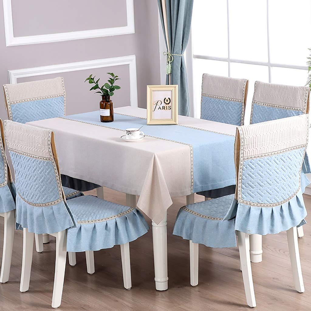 Nappe de table protégeant votre mobilier des taches avec housses de chaise