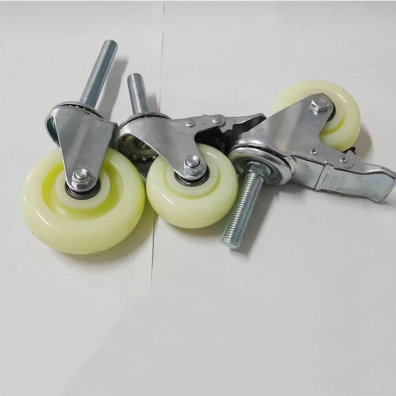 75 mm Hochleistungs-Lenkrollen aus Nylon, Gewindestangen M16 mit Bremse, 4er-Set geräuschlose Trolleyrollen, tragend 300kg(Brake,M16*100)