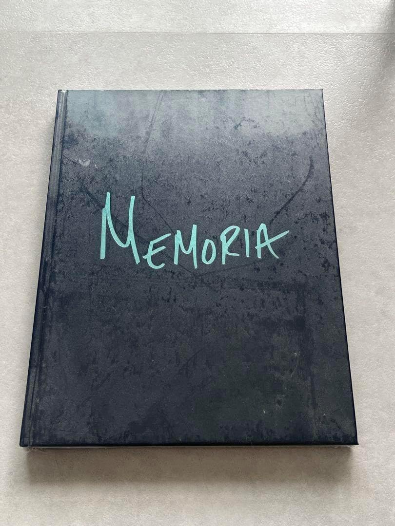 【新品未開封】チャド・ムーア写真集「MEMORIA」 Kk6fuWYNP_VwpJJA.jpeg