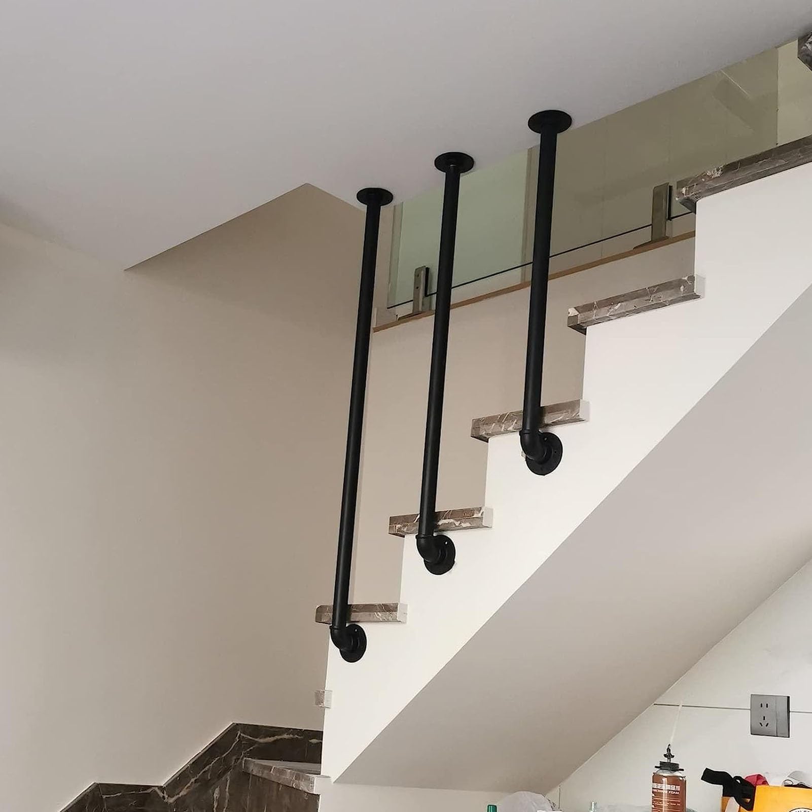 Rampe garde-corps de plafond pour sécuriser l'escalier de la maison familiale