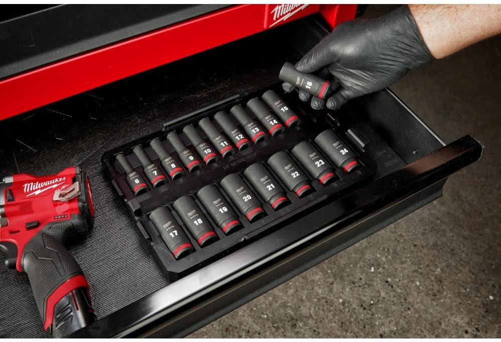 Milwaukee Electric - Shockwave Impact Duty. Socket 3/8. DR 19PC MM Tray