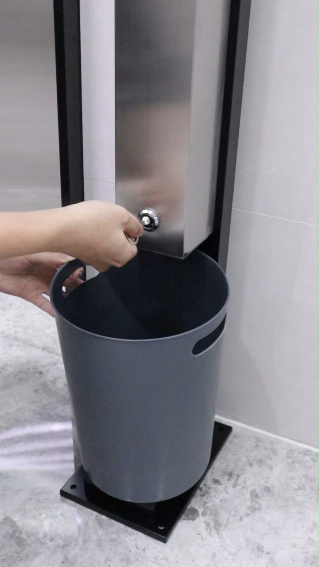 Image of Wadoy Stainless Steel Trash Receptacle,Commercial Trash Disposal Standing Outdoor Rainproof 47 Inch Easy to Empty Available for Office,Sidewalk,Park