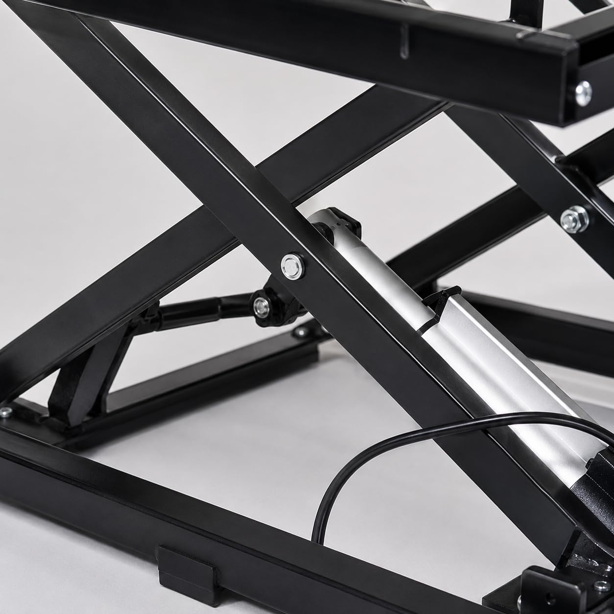 Mesa elevadora de tijera eléctrica con control remoto inalámbrico, plataforma hidráulica ajustable para manejo de materiales, capacidad de 50 kg