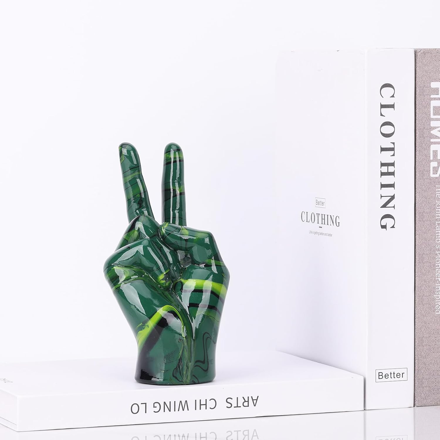 LCCCK Emerald Green Home Decor Peace Symbol Statue, Creative Hand Gesture Peace Sign Decor, Emerald Green Fingers Sculpture for Living Room Bedroom Coffee Table, Desktop, Bookshelf