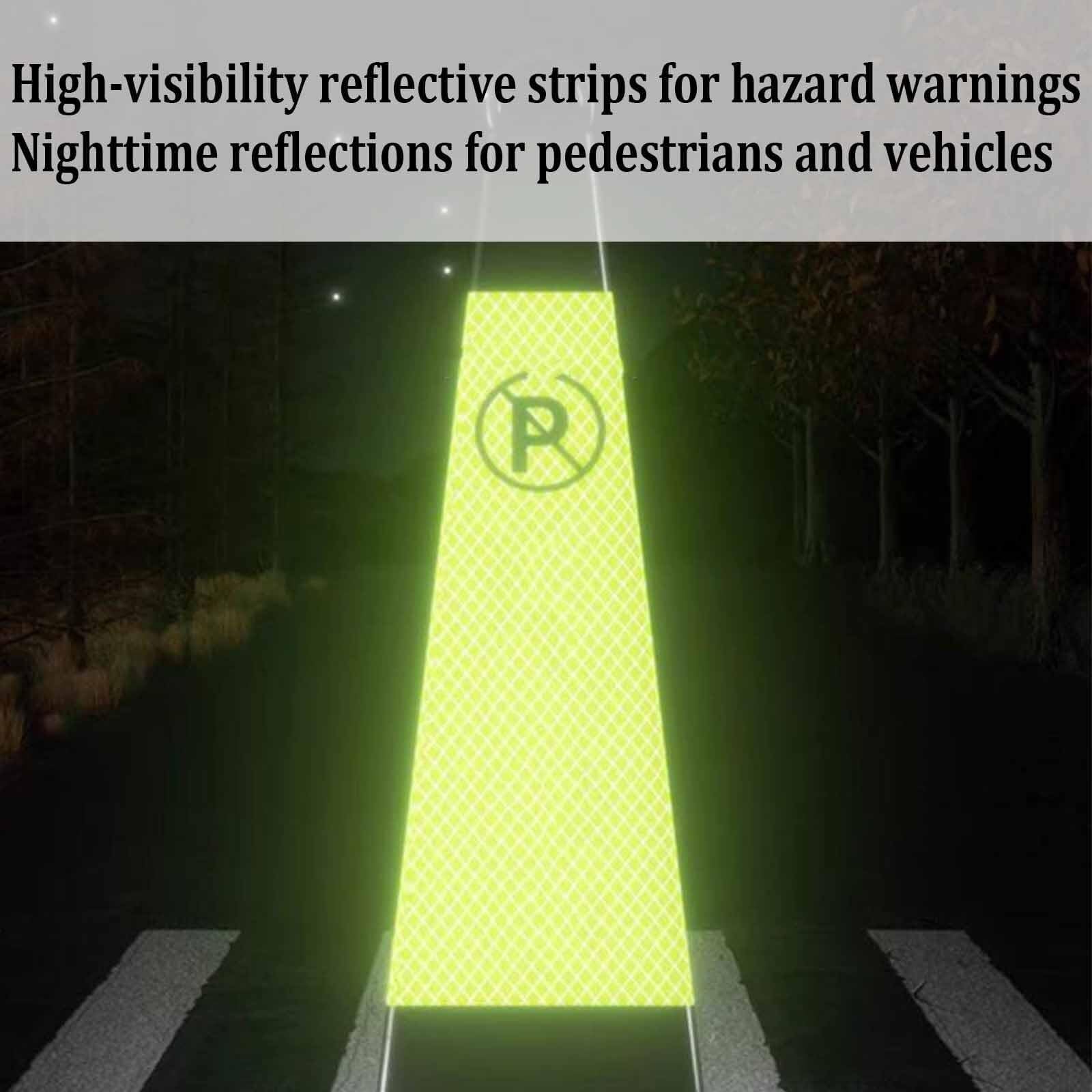 Cônes de signalisation robustes avec base lestée et bandes réfléchissantes – Lot de 4 cônes d'arrêt d'allée pour événements de construction et sécurité au stationnement (noir)
