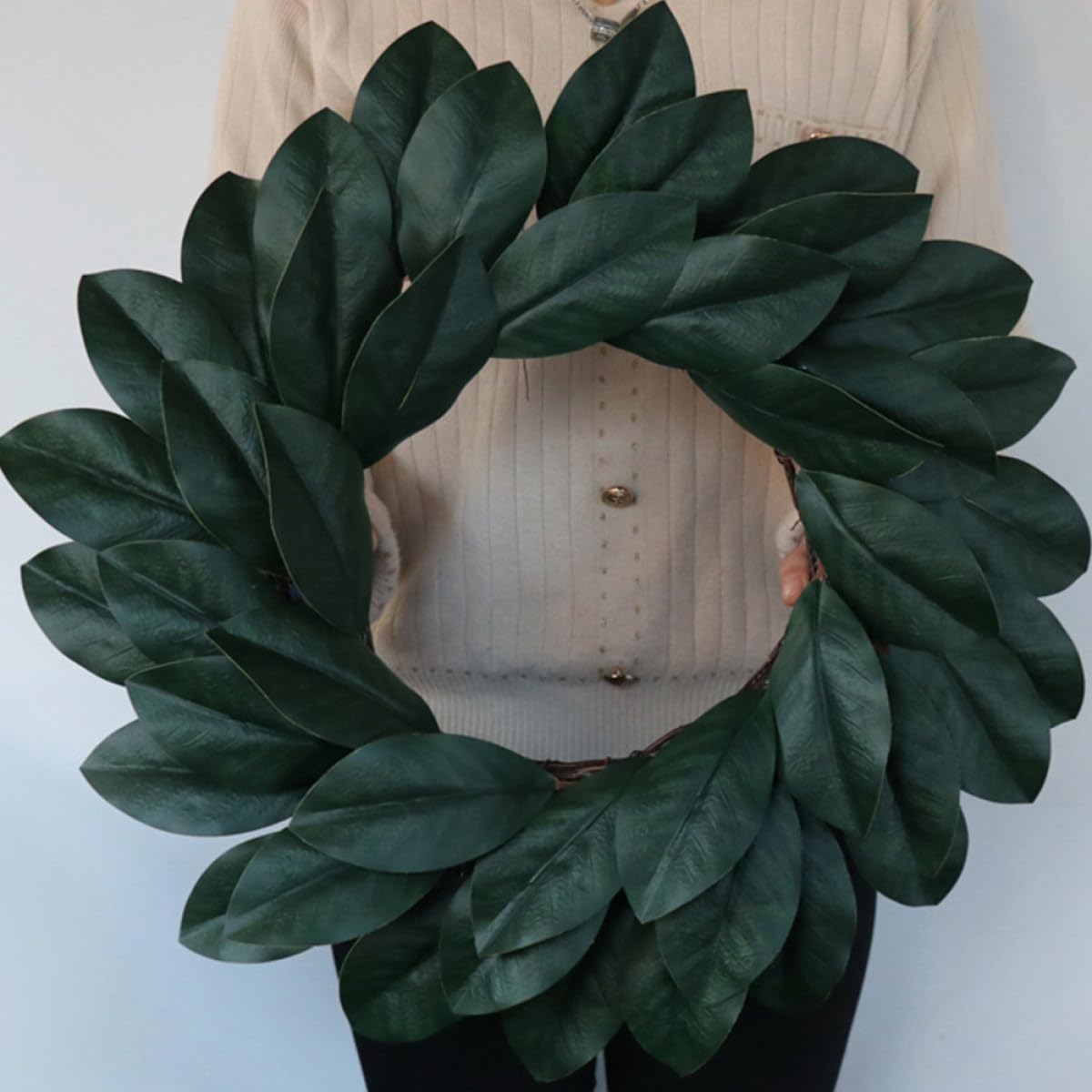 Künstlicher Rattan Grüner aus Kunststoff Magnolienblattkranz mit Handgefertigt Lebensecht Festlicher und für Wand und Fensterdekoration