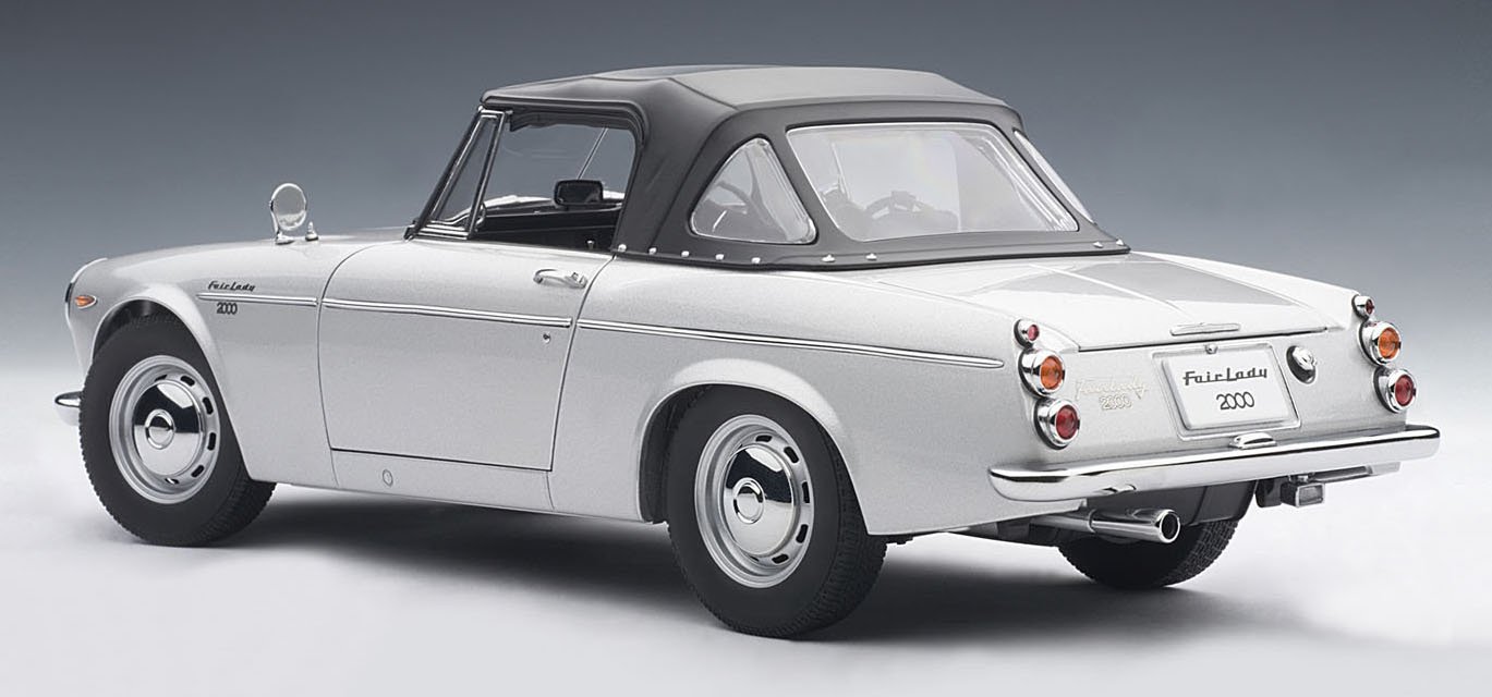 Amazon.co.jp: AUTOart 1/18 ダットサン フェアレディ 2000 (SR311  