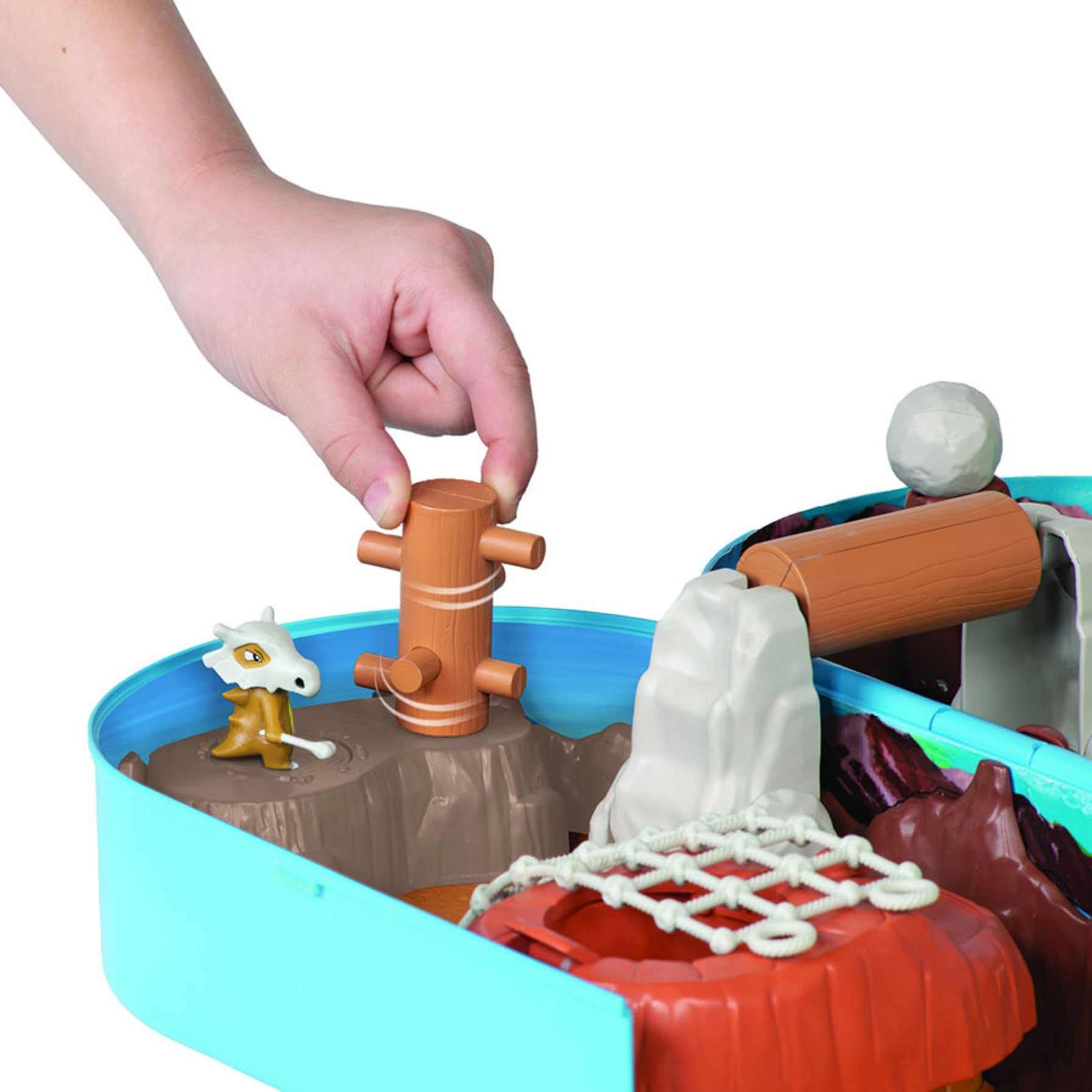 Bizak Playset Deserto Pokemon Transformable, Playset per giocare con tutti i tuoi Pokemon, include trappole nascoste e zone esclusive (63222836)