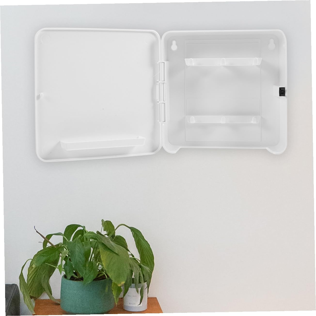 SHINEOFI Porta Llaves Magnético de Pared sin Taladro, Gancho para Puerta Trasera, Caja Organizadora de Plástico Color Claro, Compacto, para Entrada y Oficina, Estante Tapa para Llaves