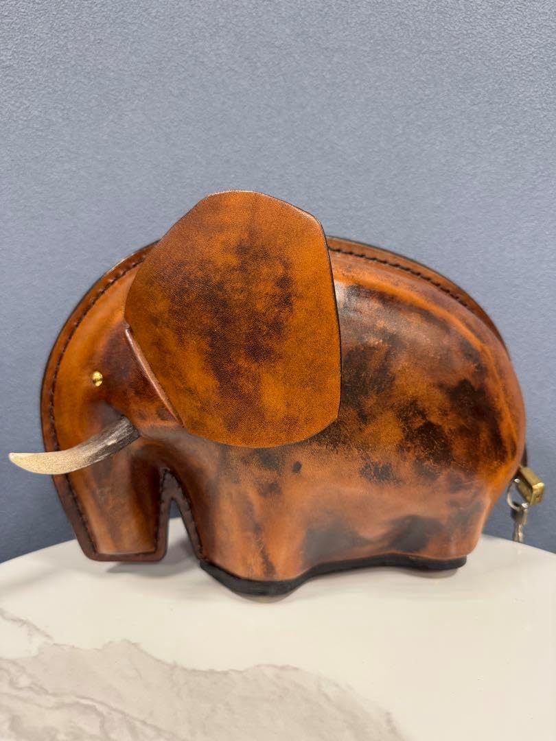 鴻池製作所マンモス象貯金箱革製品
