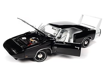Amazon.com: American Muscle 1969 Dodge Charger Daytona 1:18