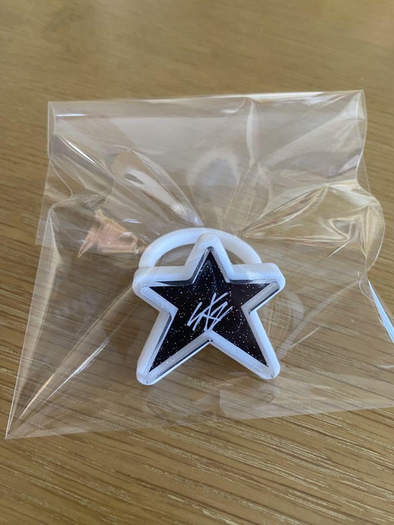 Amazon.co.jp: Stray Kids スキズ 京セラfcくじc賞フィリックス サイン  