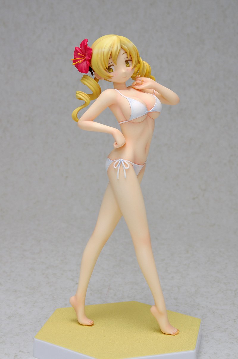 Amazon.co.jp: 魔法少女まどか☆マギカ 巴 マミ (1/10スケール PVC塗装