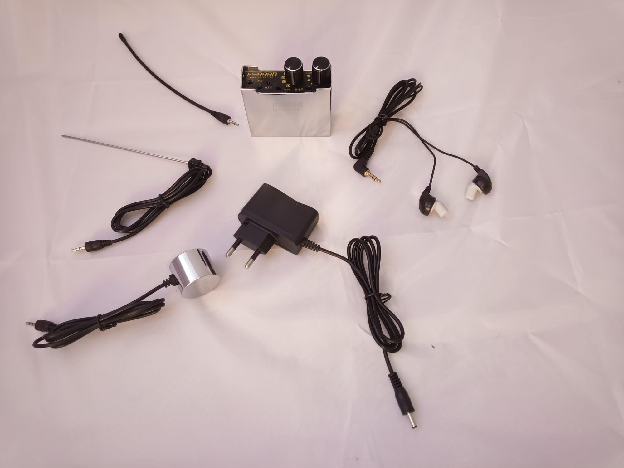 Prof. elektronisches Stethoskop als Abhörgerät. Hochsensible Geräuschverstärkung zum Abhören durch dicke Wände, ohne den heißen Raum betreten zu müssen. Live-Überwachung oder direkte Aufzeichnung