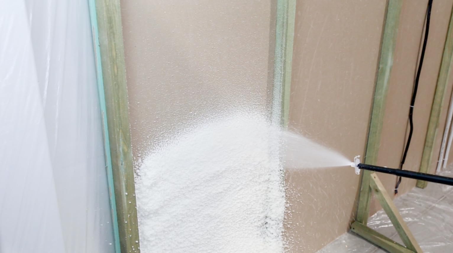INSOLA Thermo Spray 3D - Isolation Polyuréthane Projetable 850ml - L'un des Meilleurs Pouvoirs Isolants du Marché - 80% Cellules Fermées - Confort Thermique et Acoustique (Lot de 10 + 1 + 1)