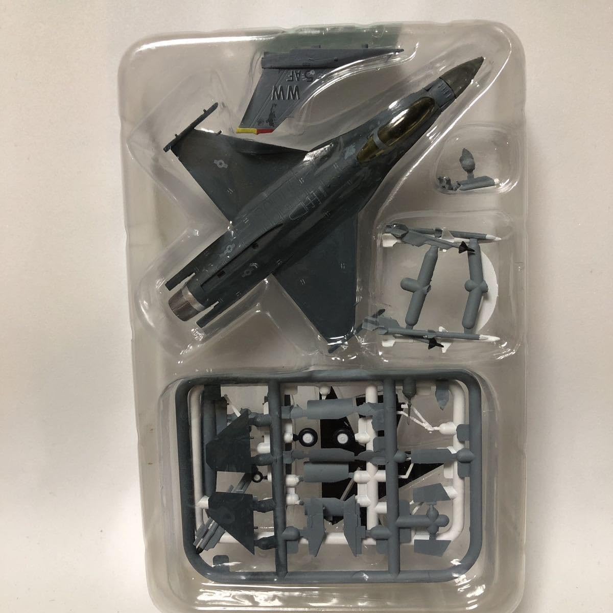 F-toys Confect - 1/144 F-16C ブロック50 1-1 アメリカ空軍 WW 5AF F-toys Confect - 1/144 F-16C ブロック50 1-1 アメリカ空軍 WW